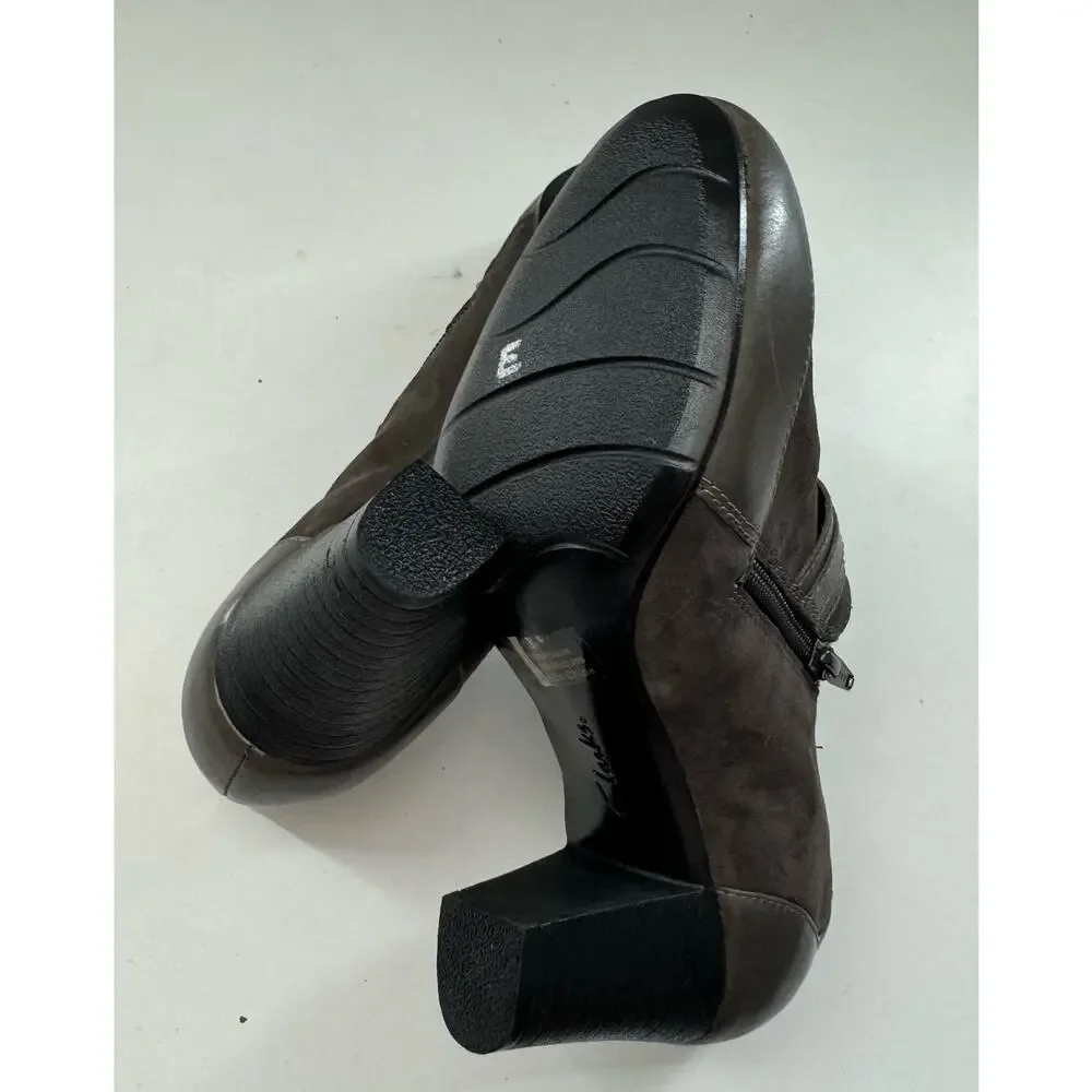 Clarks Brown Suede Buckle Sapphire Selene Loafer Shootie Pump Size 7 R1